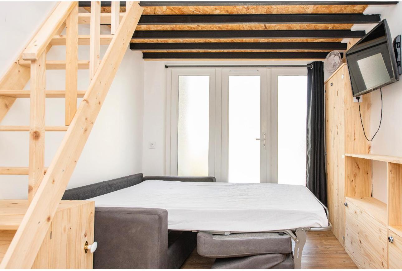 Des Palmiers, Cosy